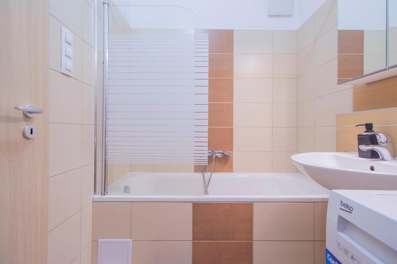 דירות בודפשט Spring House With Free Private Parking מראה חיצוני תמונה